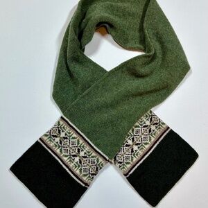 Alan Santry woven scarf made in Scotland wool green gray brown white fairisle